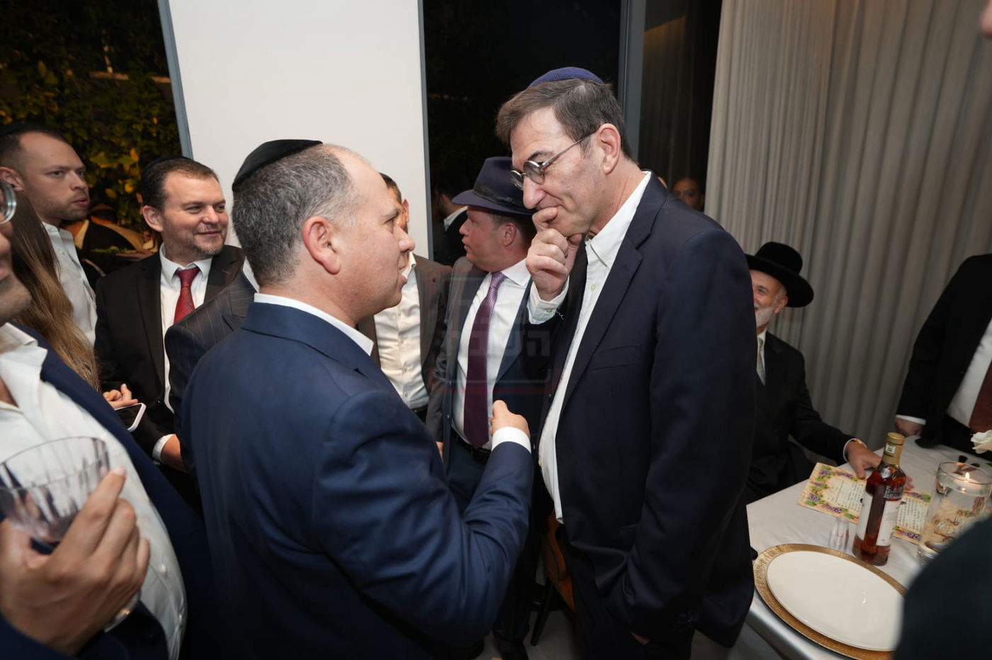 האדמו"ר שניסה לרקוד עם בנו | 'זופניק בכיכר' עם כל התמונות, הנייעס והחשיפות של השבוע