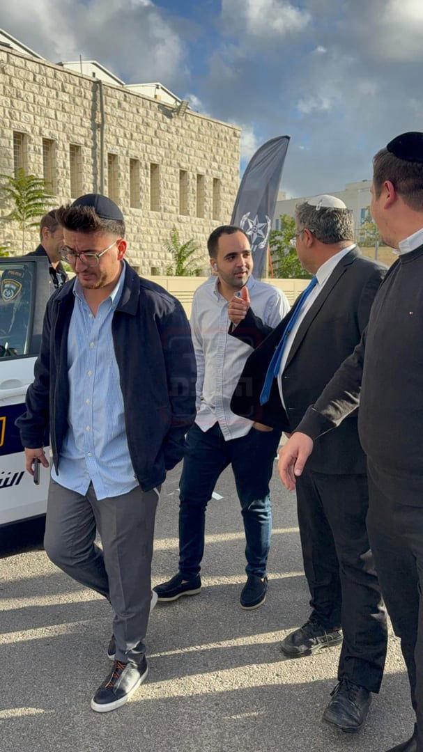 האדמו"ר שניסה לרקוד עם בנו | 'זופניק בכיכר' עם כל התמונות, הנייעס והחשיפות של השבוע