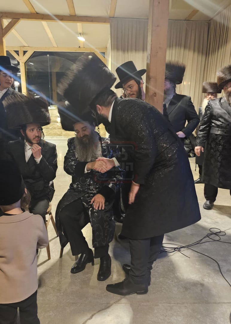 האדמו"ר שניסה לרקוד עם בנו | 'זופניק בכיכר' עם כל התמונות, הנייעס והחשיפות של השבוע