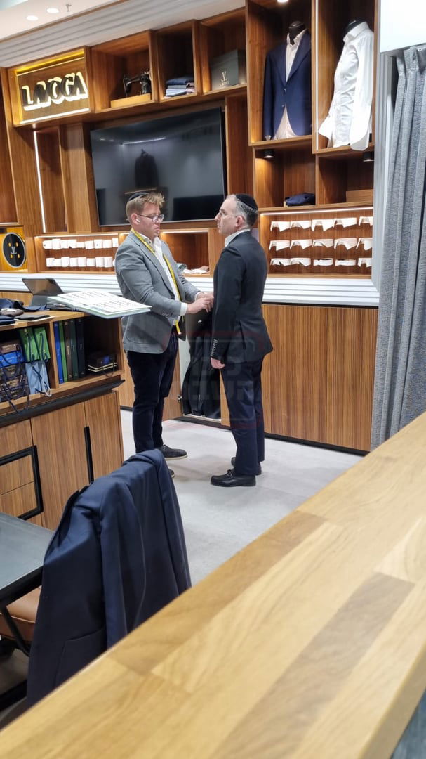 האדמו"ר שניסה לרקוד עם בנו | 'זופניק בכיכר' עם כל התמונות, הנייעס והחשיפות של השבוע