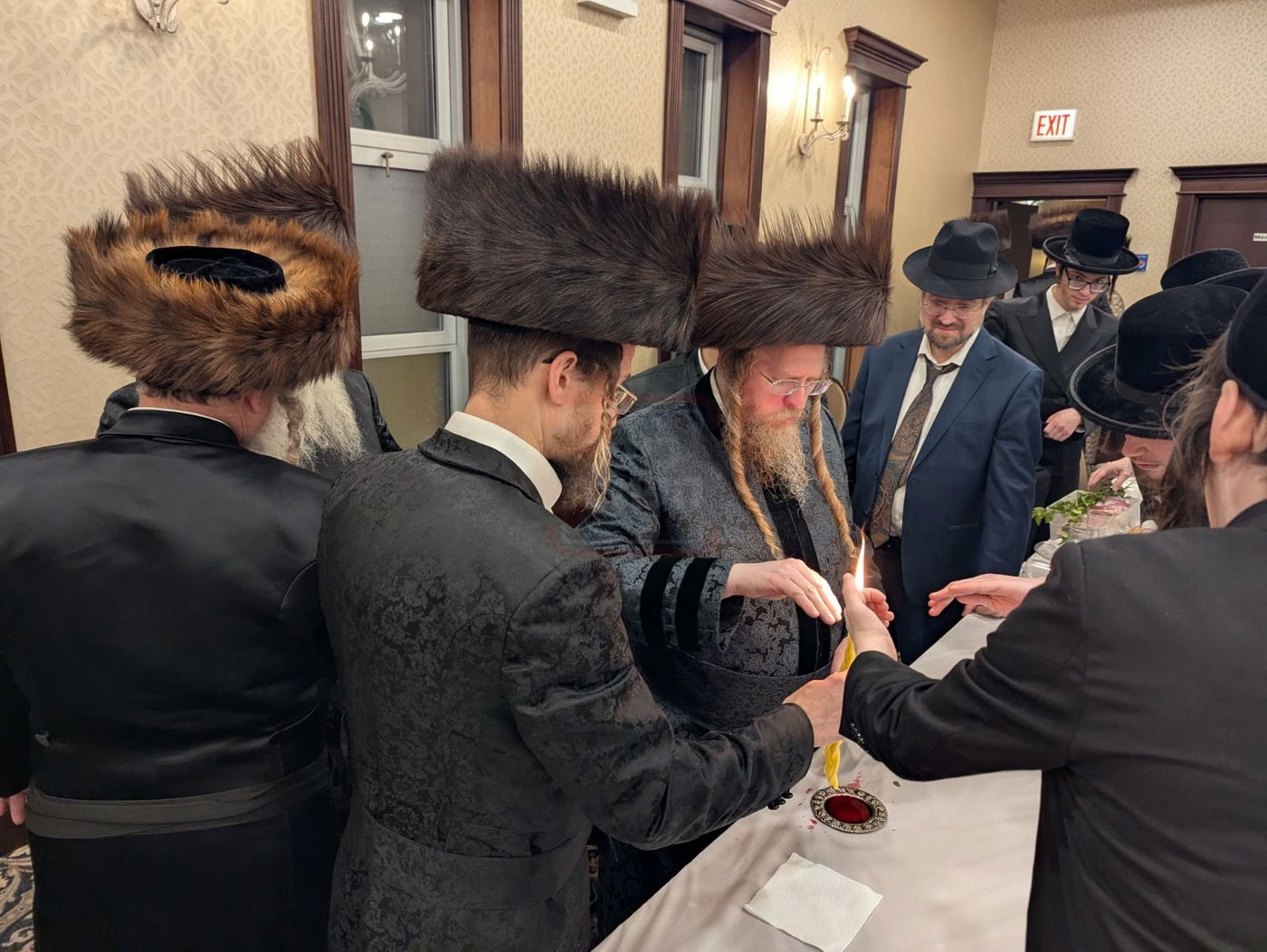 האדמו"ר משומרי אמונים בביקור בשיקאגו