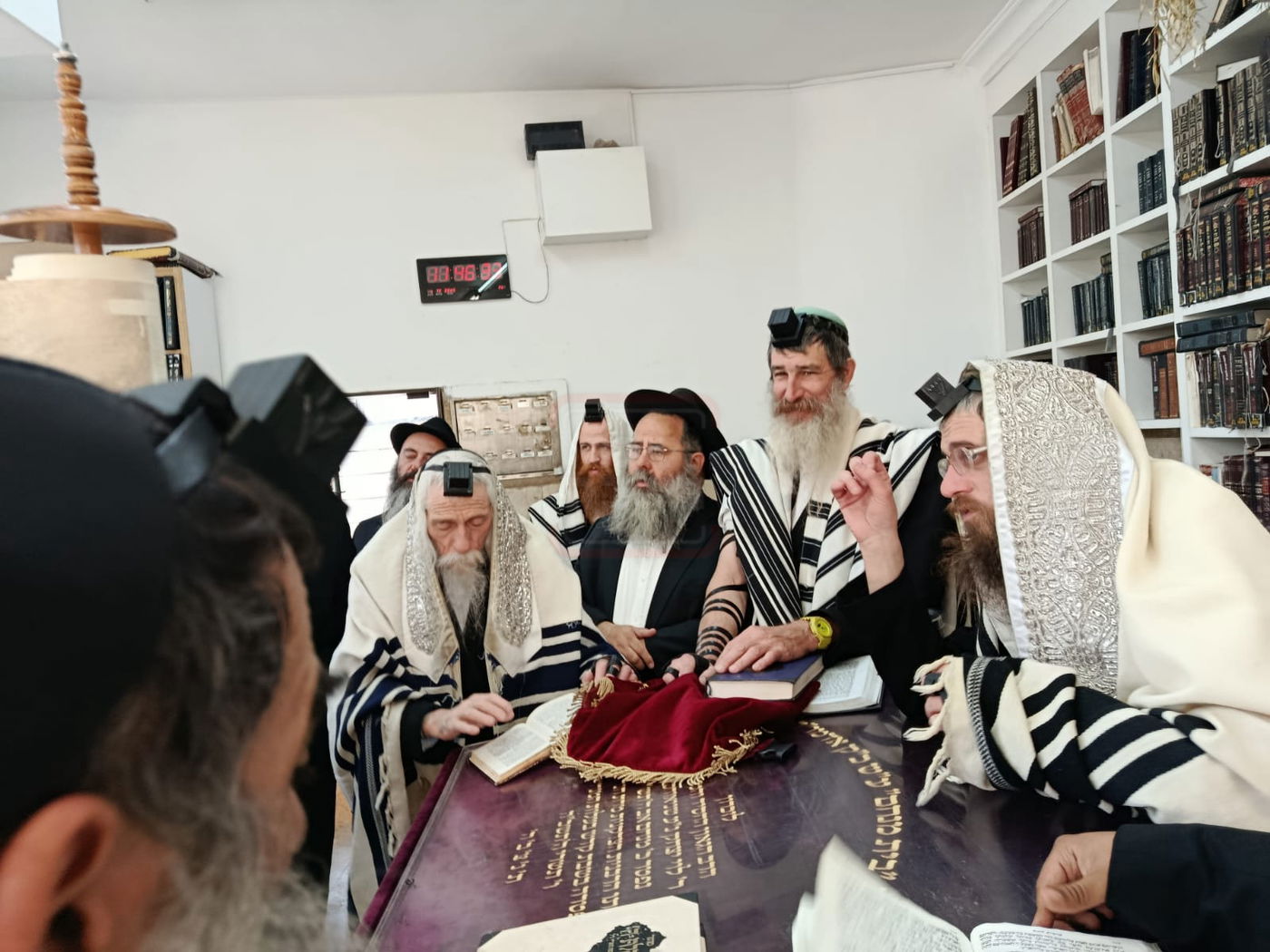 האדמו"ר מסטריקוב בביקור בכפר חב"ד