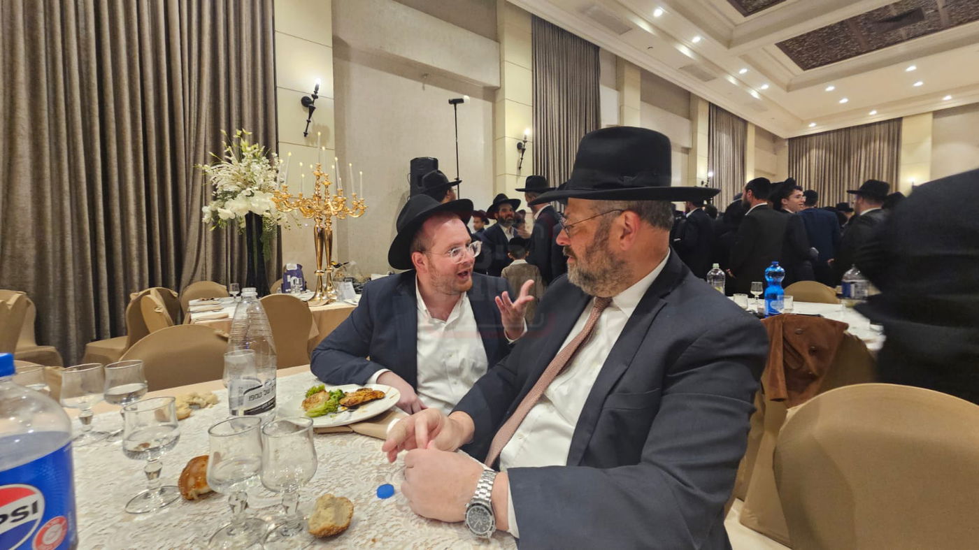 האדמו"ר שניסה לרקוד עם בנו | 'זופניק בכיכר' עם כל התמונות, הנייעס והחשיפות של השבוע