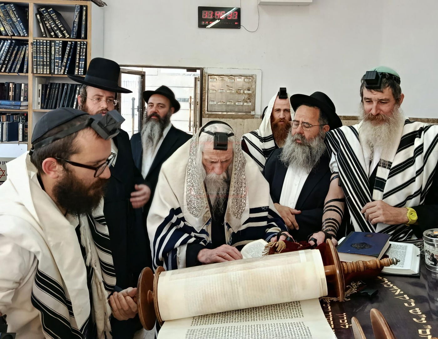 האדמו"ר מסטריקוב בביקור בכפר חב"ד