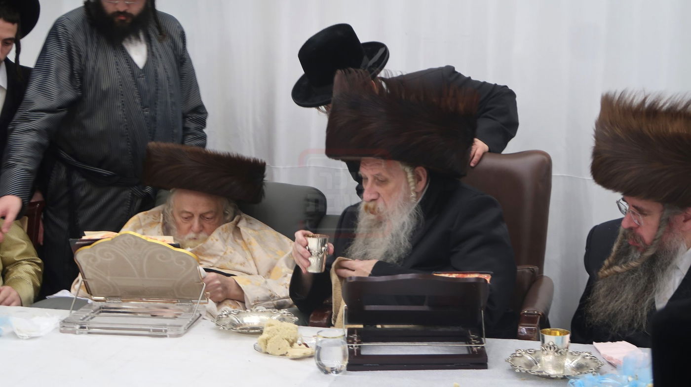 שמחת פדיון הבן בחצרות תולדות אברהם יצחק - טשארנאביל - קאלוב