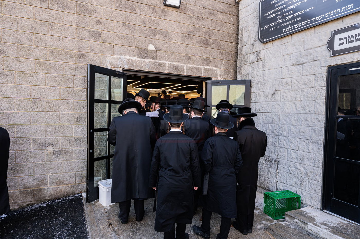 האדמו"ר מסאטמר בתפילה באוהל בית סאטמר