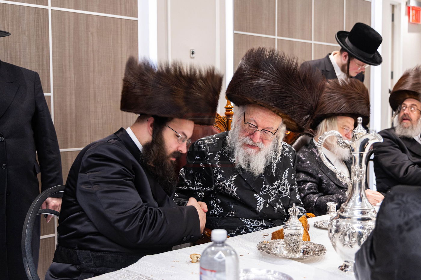 שמחת הוואכט נאכט והברית בחצרות מונקאטש - וויען 