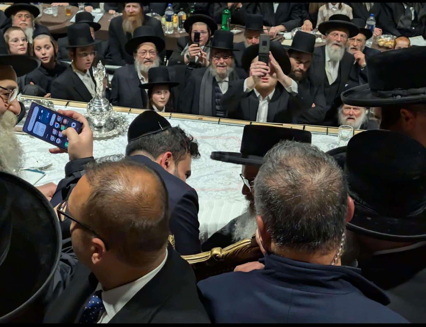 ההרצאה של ראש השב"כ בתלמוד תורה | 'זופניק בכיכר' עם כל התמונות, הנייעס והחשיפות של השבוע