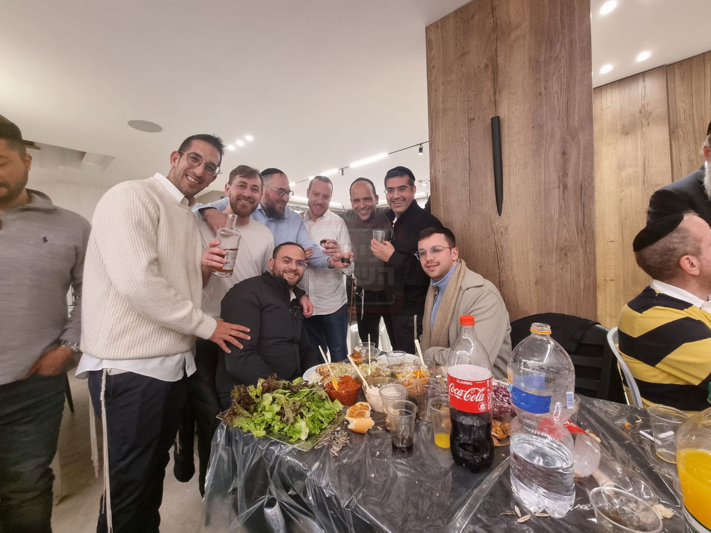 ההרצאה של ראש השב"כ בתלמוד תורה | 'זופניק בכיכר' עם כל התמונות, הנייעס והחשיפות של השבוע