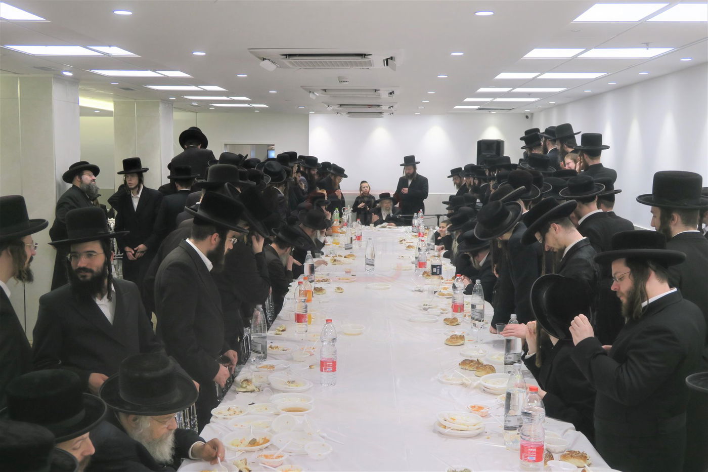 האדמו"ר מפינסק קרלין בטבריה