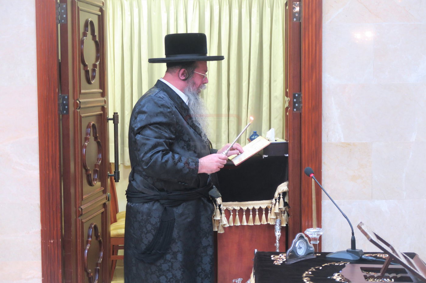 חנוכה בחצה"ק שבט הלוי