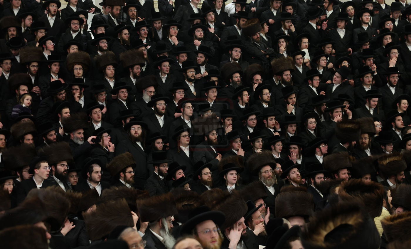 שמחת אירוסי נכדת האדמו"ר מטאהש