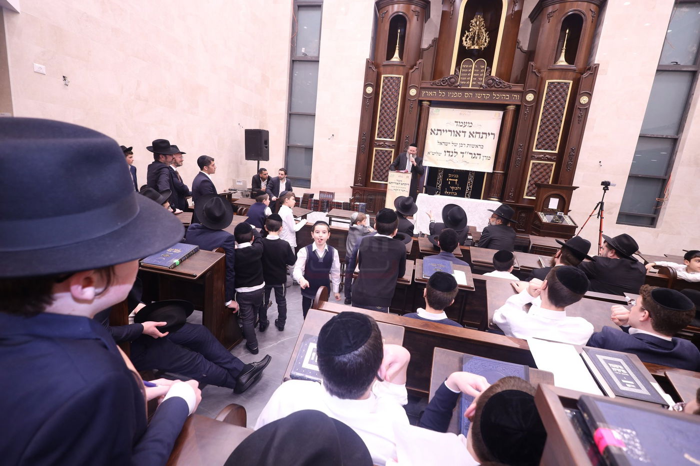 מעמד "ריתחא דאורייתא" בפתח תקווה בראשות ראש הישיבה הגר"ד לנדו