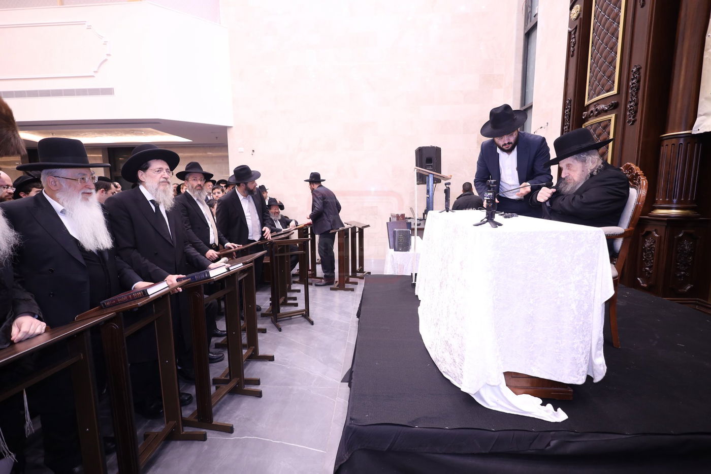 מעמד "ריתחא דאורייתא" בפתח תקווה בראשות ראש הישיבה הגר"ד לנדו