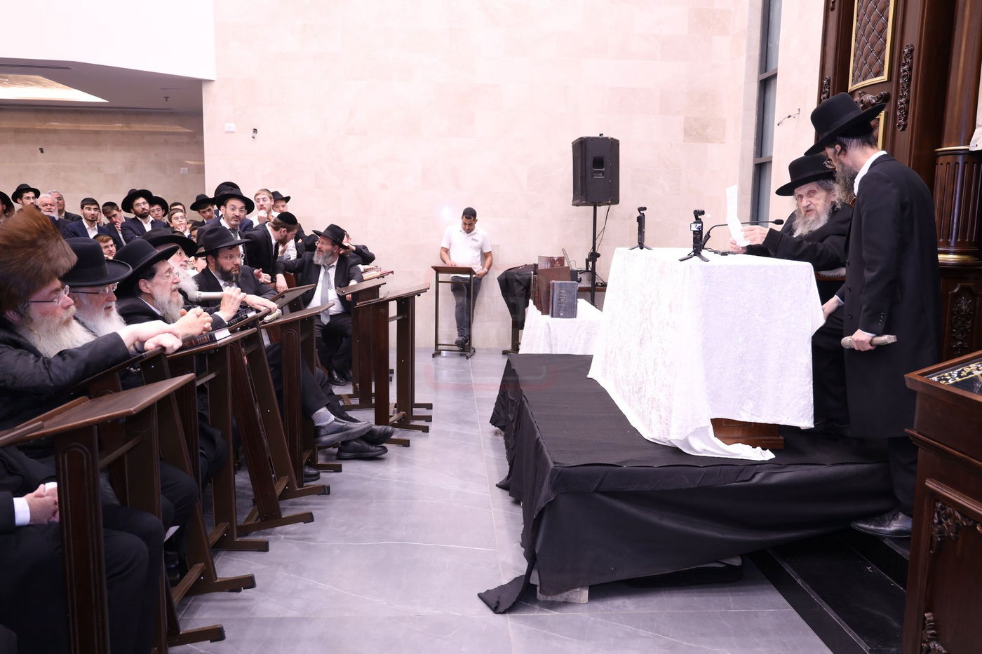 מעמד "ריתחא דאורייתא" בפתח תקווה בראשות ראש הישיבה הגר"ד לנדו