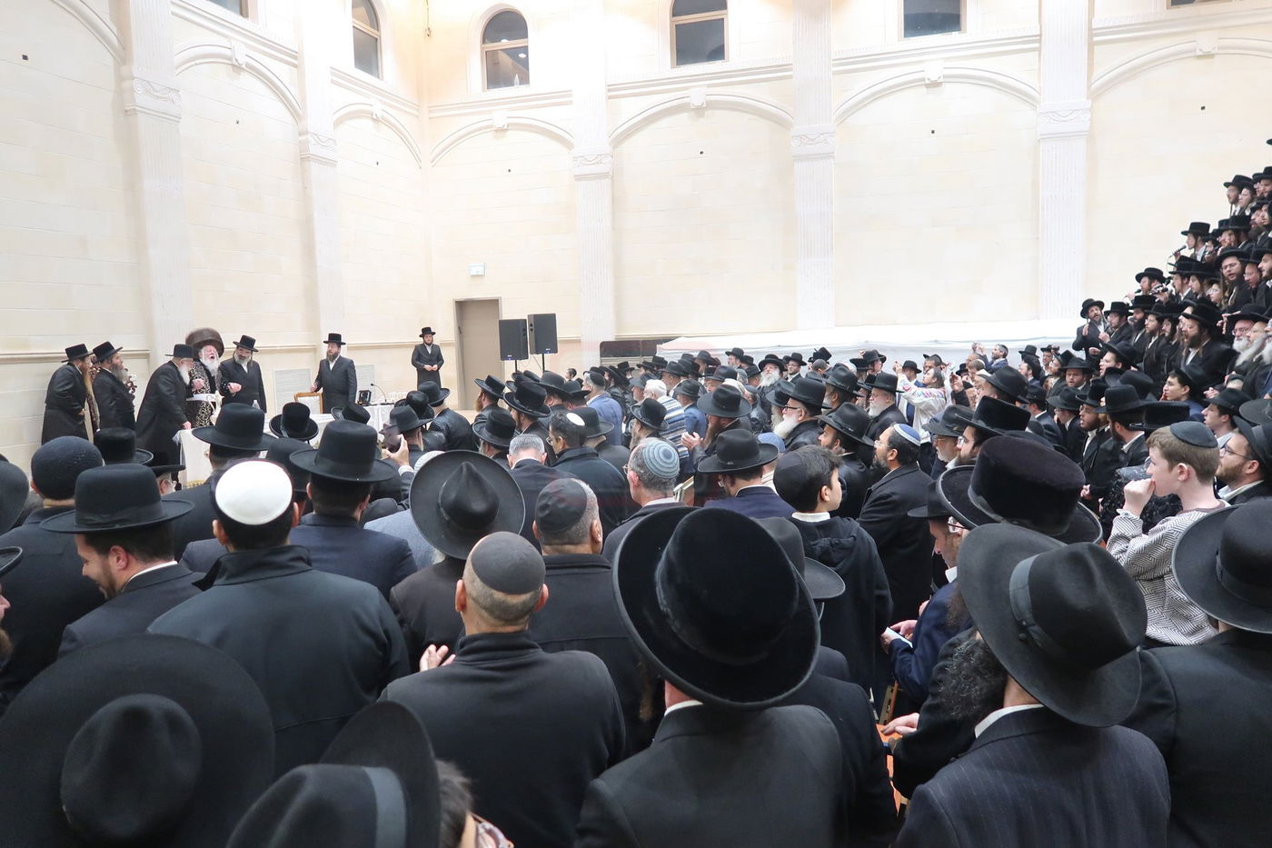 זאת חנוכה בחצה"ק פרמישלאן