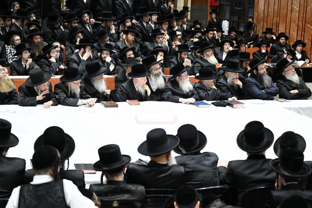 ערב ומוצאי שבת חנוכה בצאנז