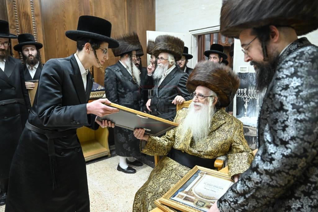 ערב ומוצאי שבת חנוכה בצאנז