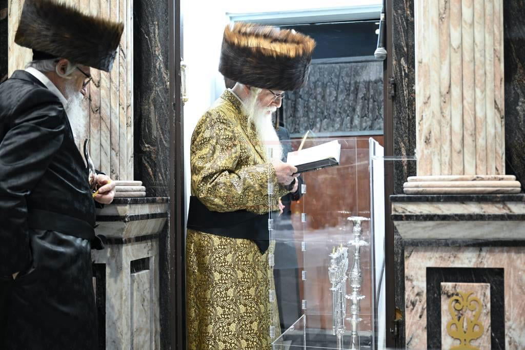 ערב ומוצאי שבת חנוכה בצאנז