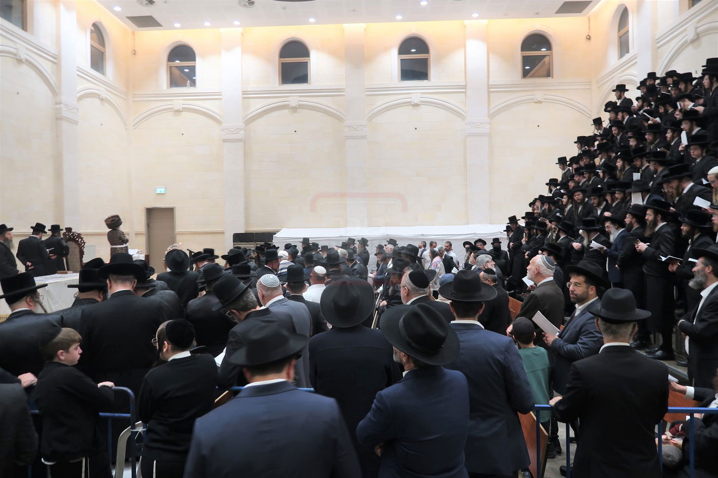 זאת חנוכה בחצה"ק פרמישלאן