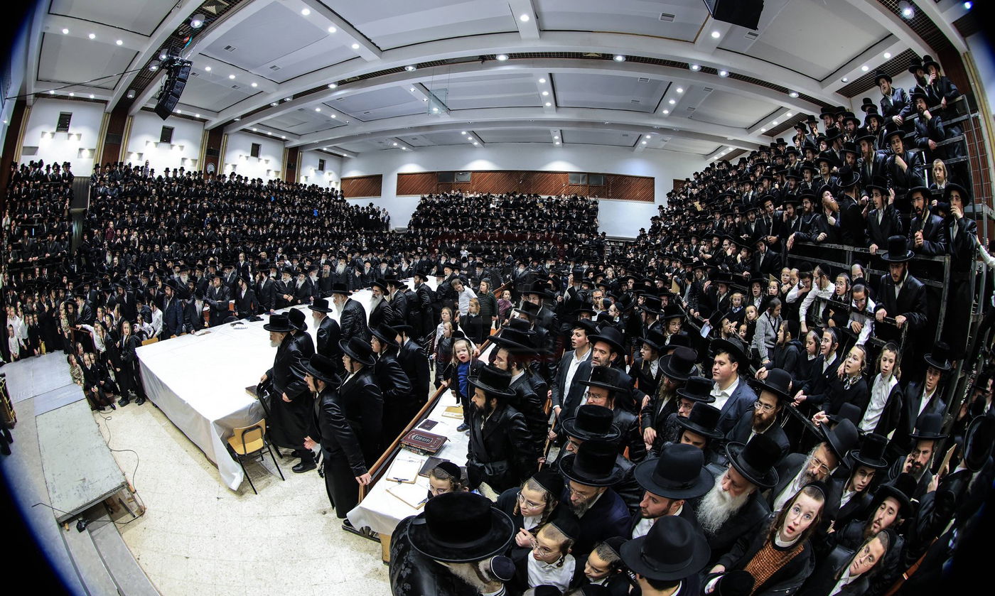 זאת חנוכה בחצה"ק צאנז