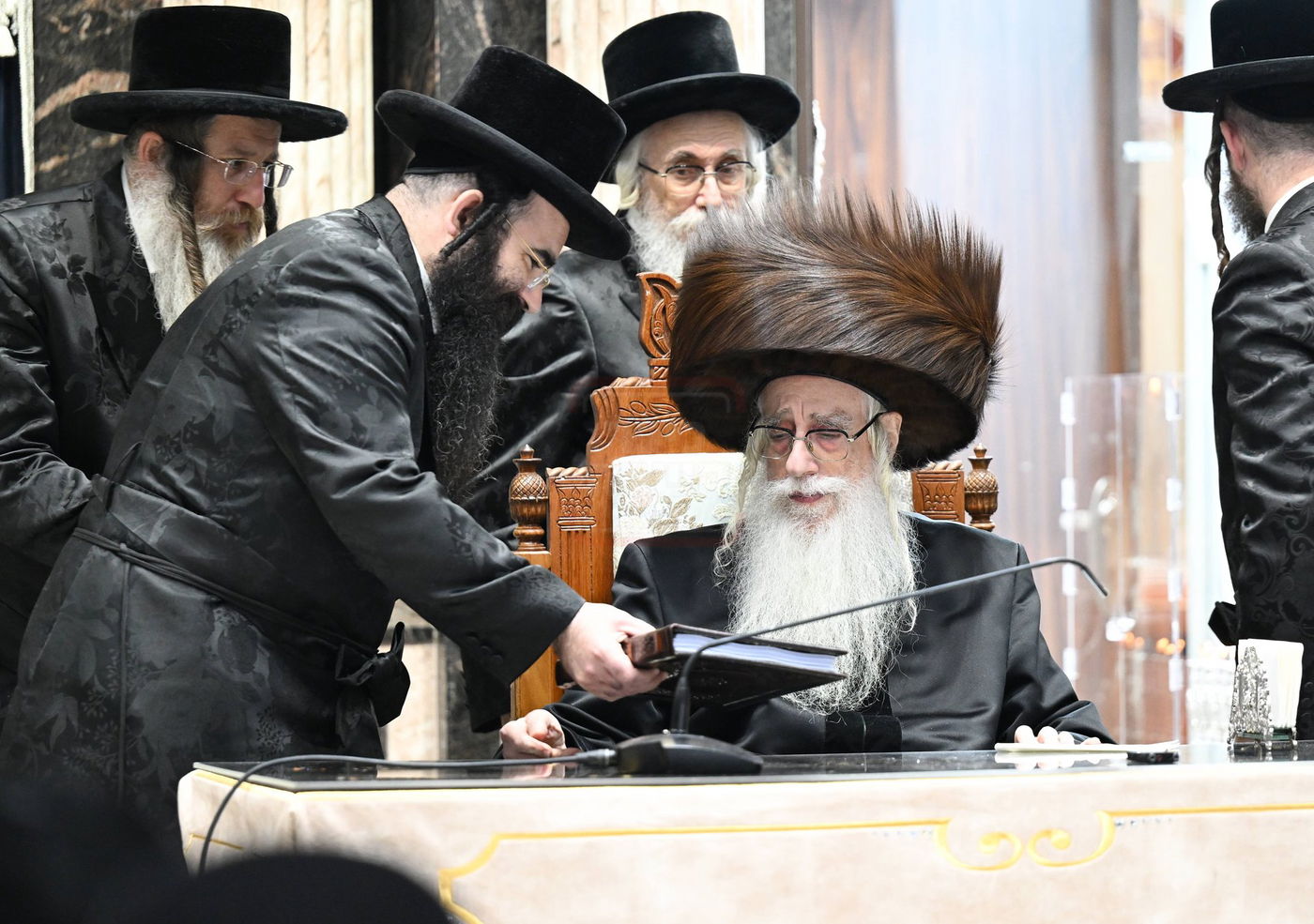 זאת חנוכה בחצה"ק צאנז