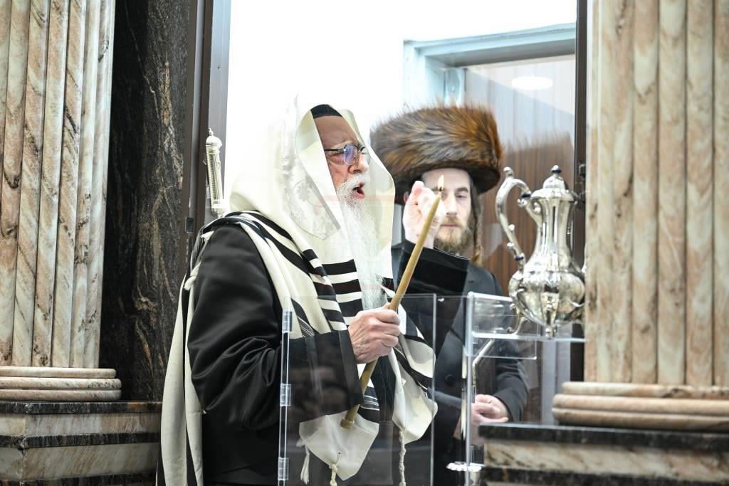 ערב ומוצאי שבת חנוכה בצאנז