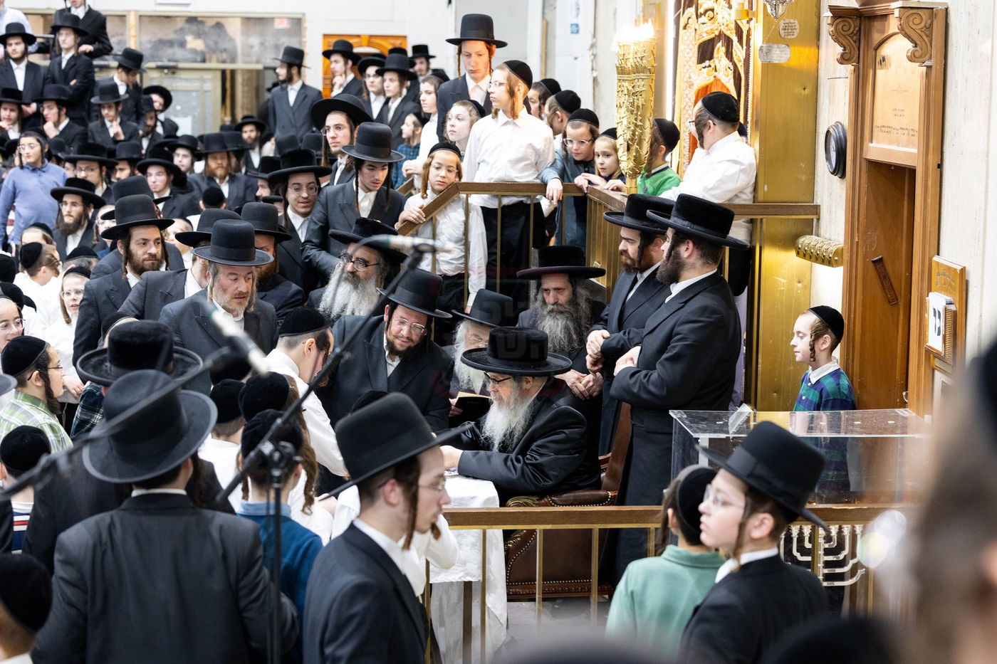 זאת חנוכה בחצה"ק סאטמר