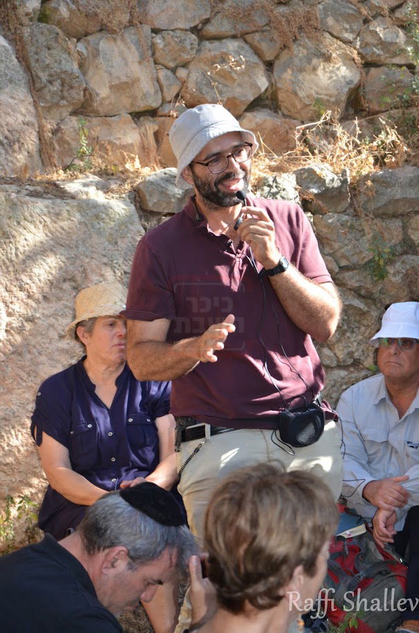 הארכיאולוג ד"ר יצחק עבאדי
