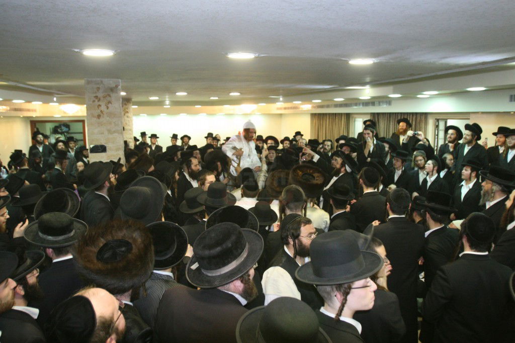 חתונת הרבי מקרעטשניף כפר אתא