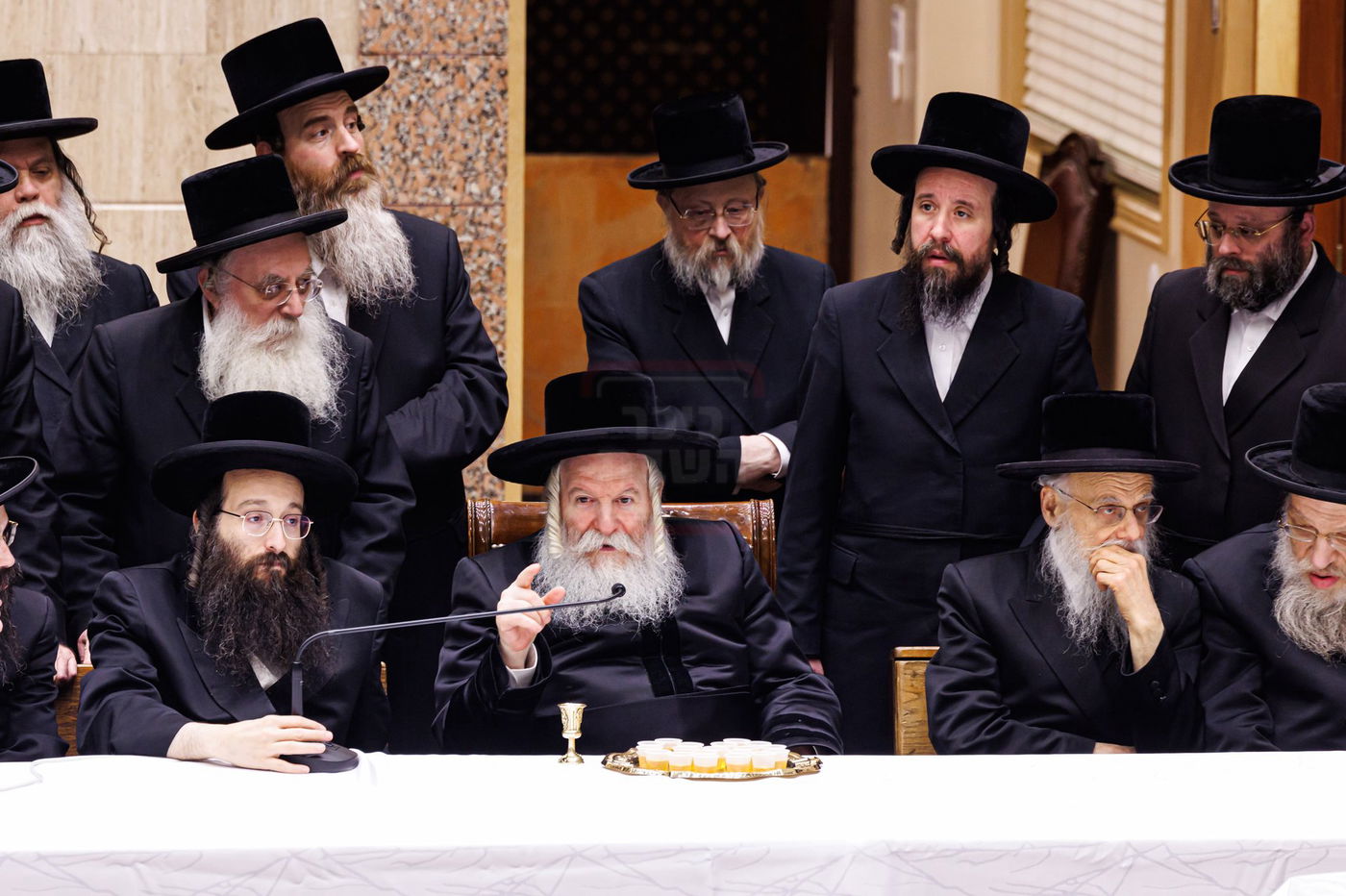 זאת חנוכה בחצה"ק באבוב