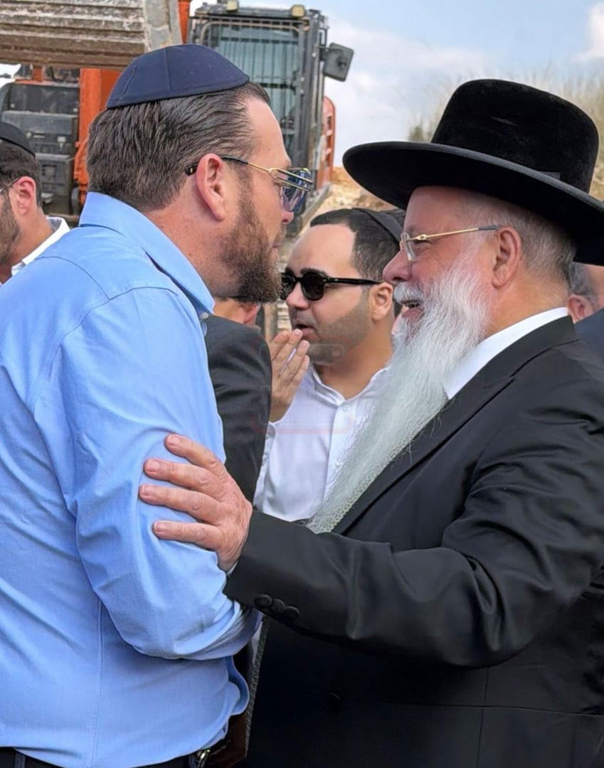 הרב שנבחר והקשר ל'אחים לנשק' | 'זופניק בכיכר' עם כל התמונות, הנייעס והחשיפות של השבוע