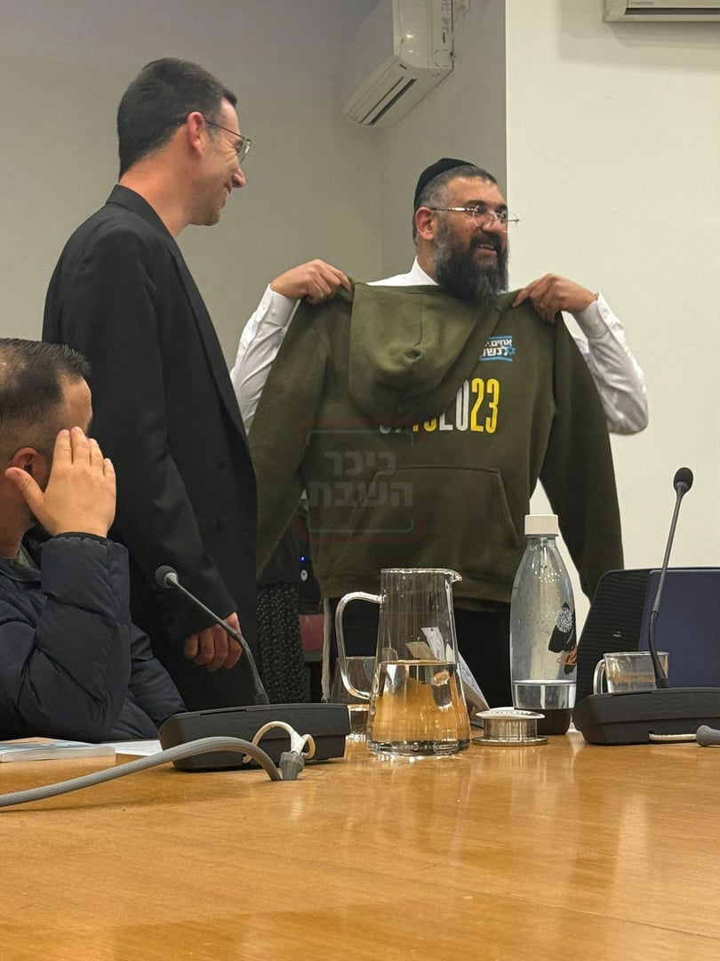 הרב שנבחר והקשר ל'אחים לנשק' | 'זופניק בכיכר' עם כל התמונות, הנייעס והחשיפות של השבוע