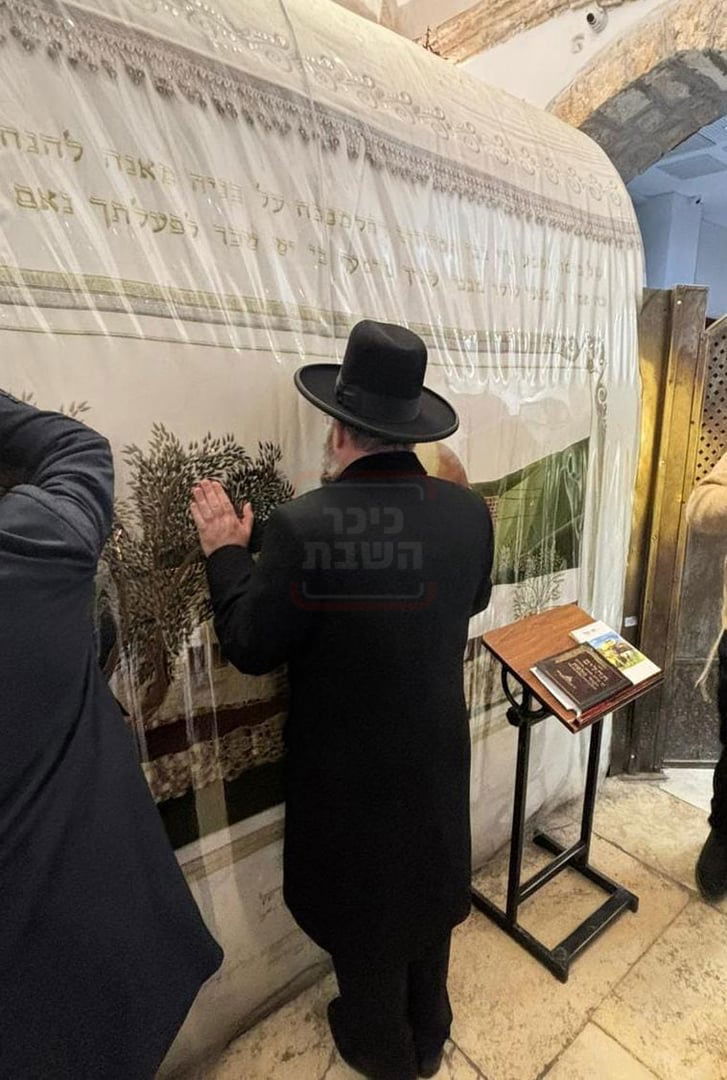 הרב שנבחר והקשר ל'אחים לנשק' | 'זופניק בכיכר' עם כל התמונות, הנייעס והחשיפות של השבוע