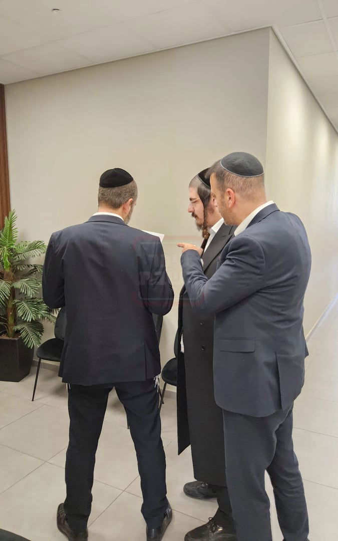 הרב שנבחר והקשר ל'אחים לנשק' | 'זופניק בכיכר' עם כל התמונות, הנייעס והחשיפות של השבוע