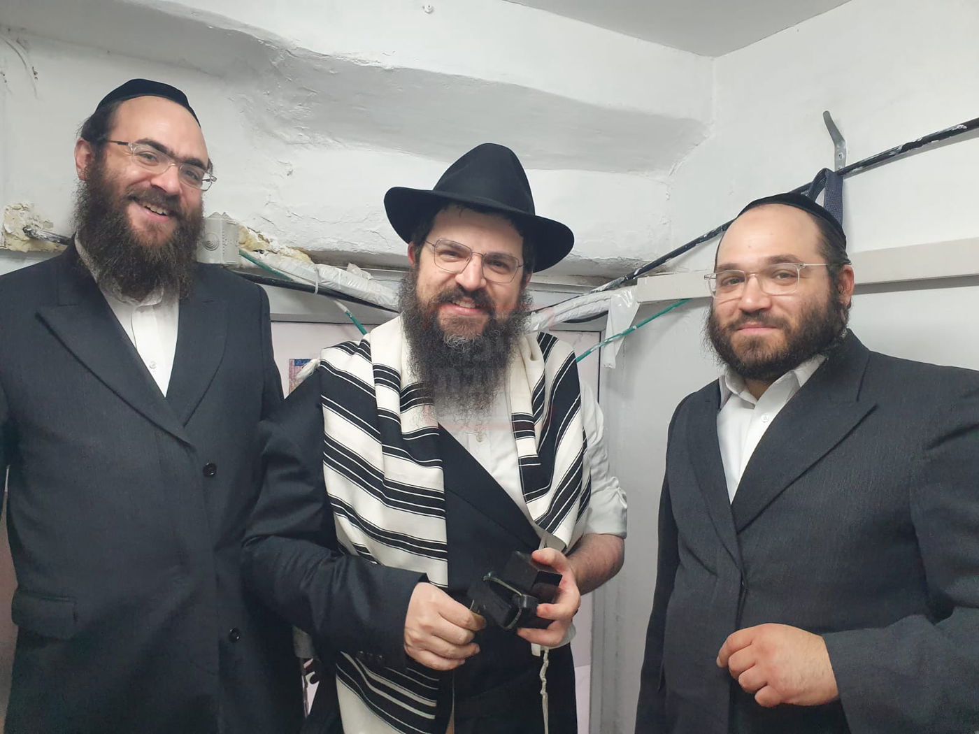 הרב שנבחר והקשר ל'אחים לנשק' | 'זופניק בכיכר' עם כל התמונות, הנייעס והחשיפות של השבוע