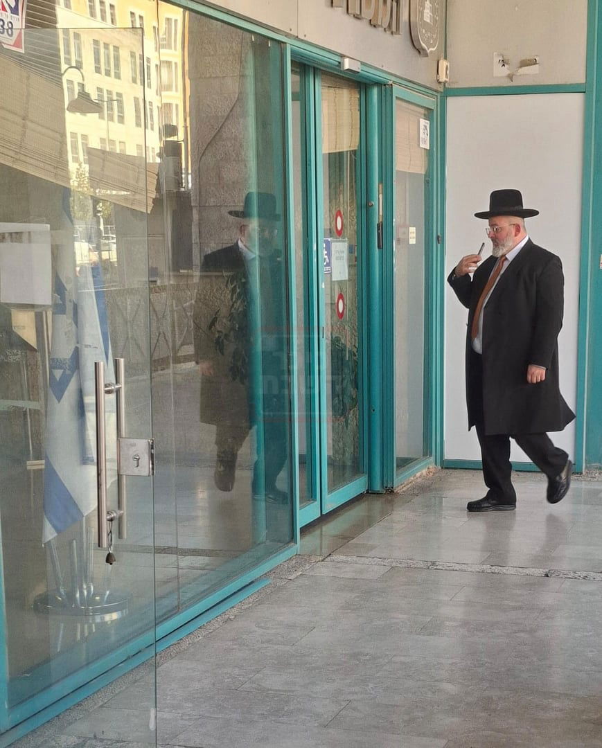 הרב שנבחר והקשר ל'אחים לנשק' | 'זופניק בכיכר' עם כל התמונות, הנייעס והחשיפות של השבוע