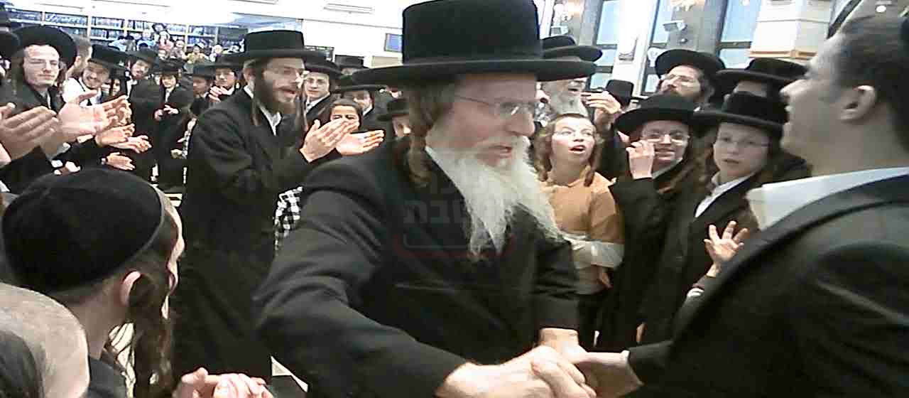 קבלת פנים לאסירים בברסלב מאה שערים