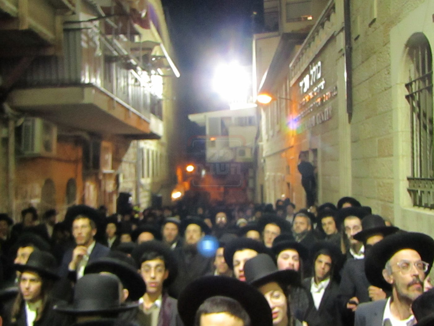 קבלת פנים לאסירים בברסלב מאה שערים