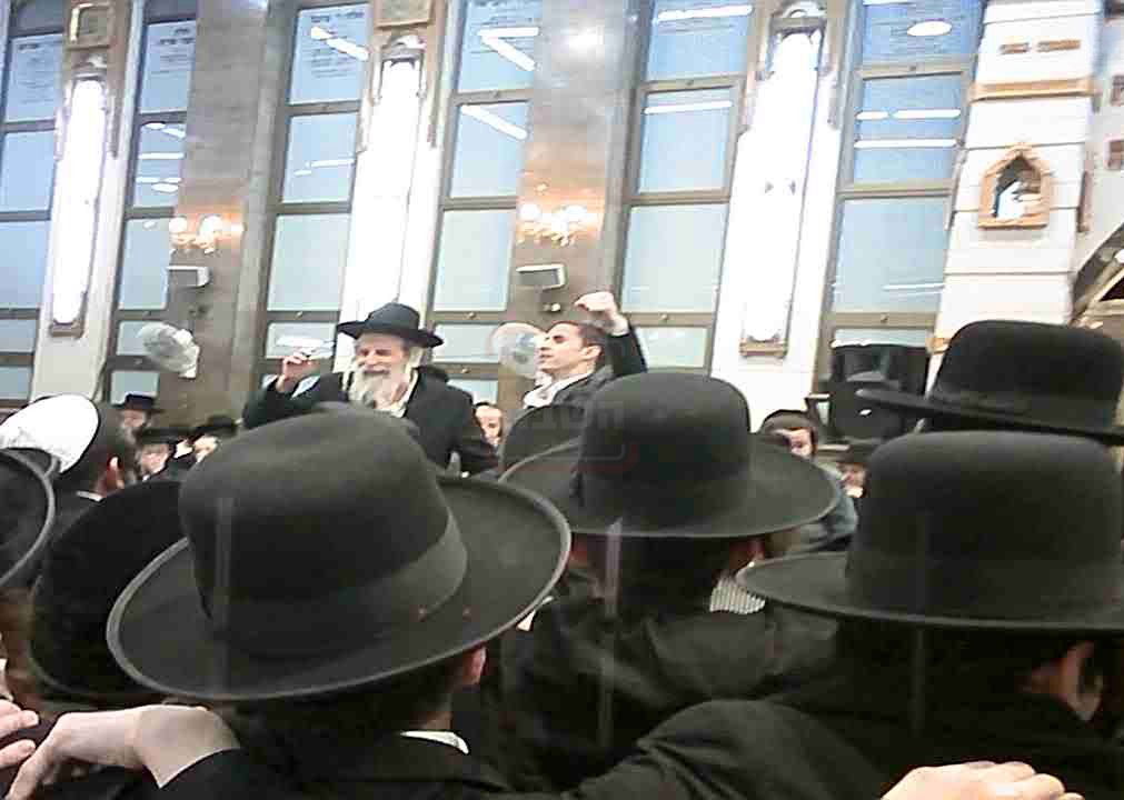 קבלת פנים לאסירים בברסלב מאה שערים