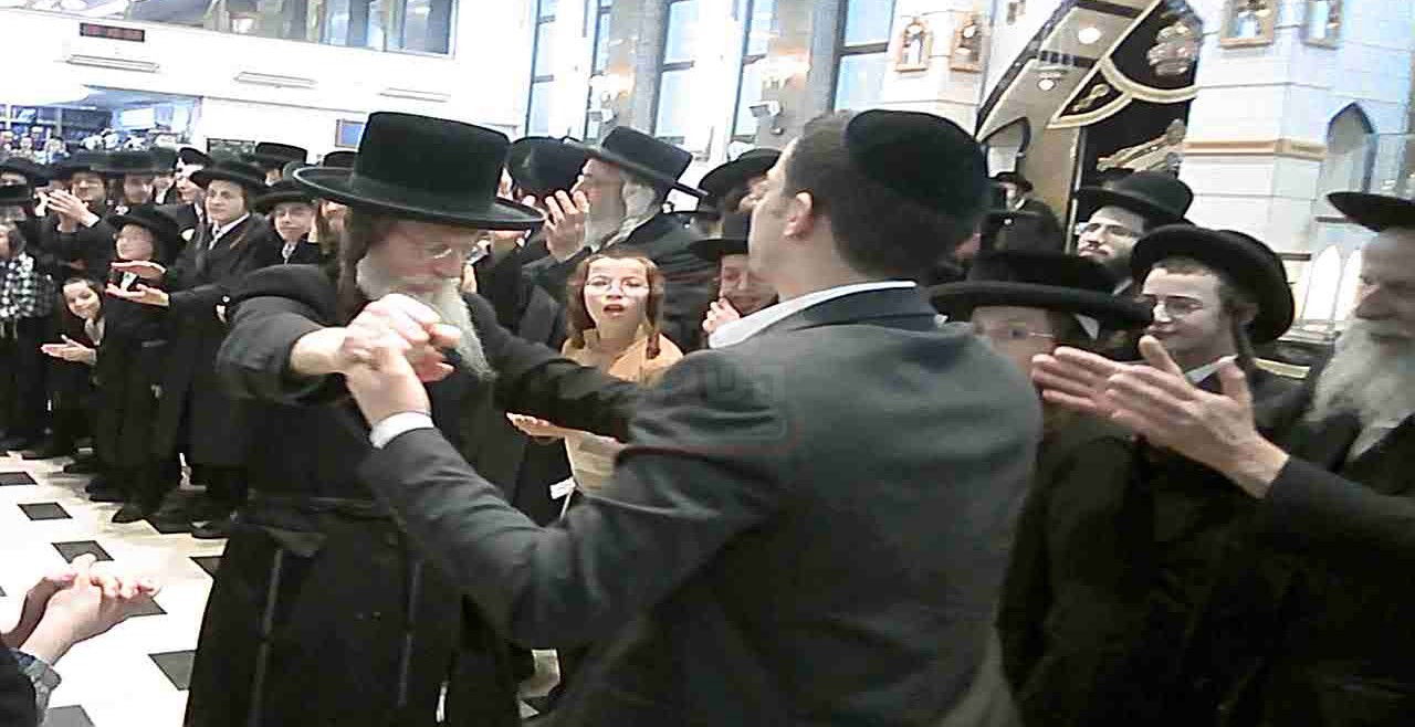 קבלת פנים לאסירים בברסלב מאה שערים