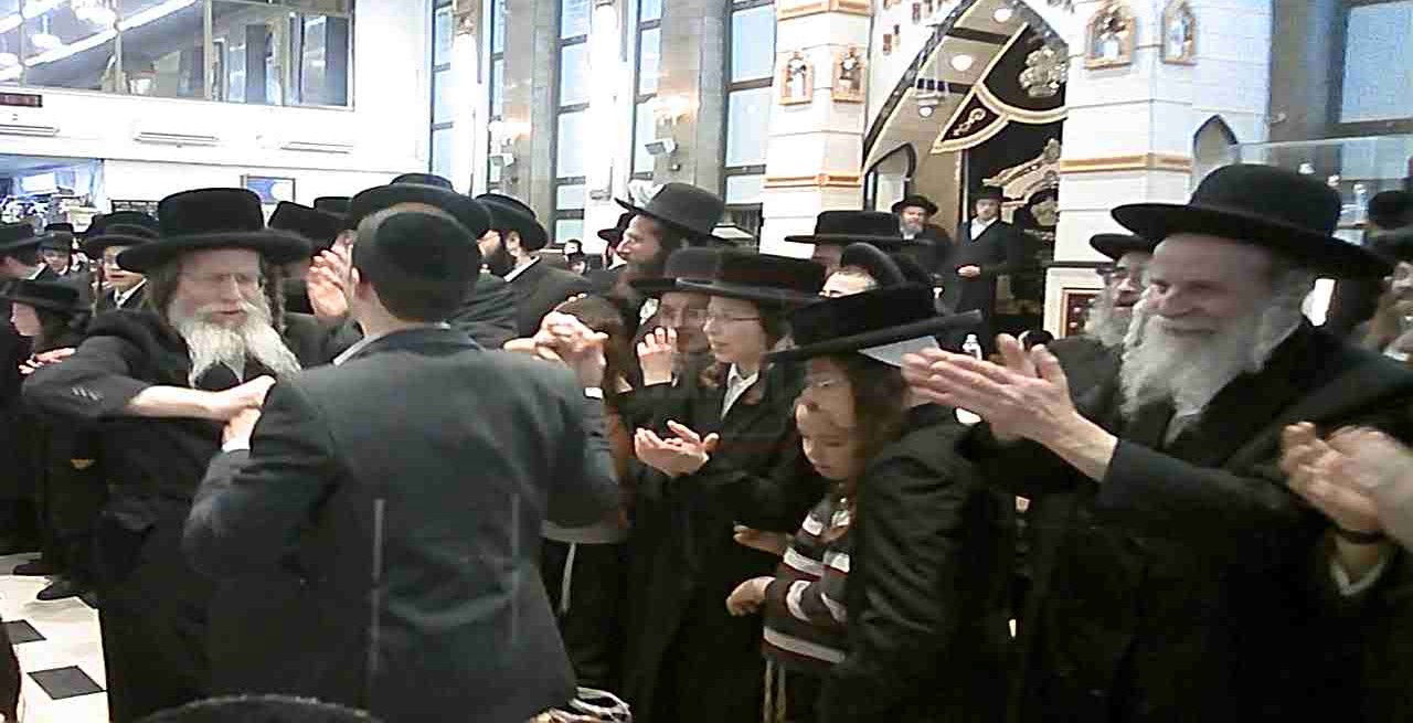 קבלת פנים לאסירים בברסלב מאה שערים