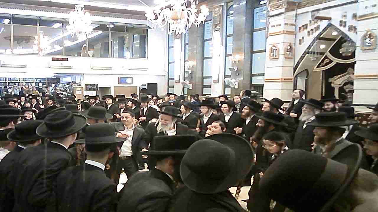 קבלת פנים לאסירים בברסלב מאה שערים