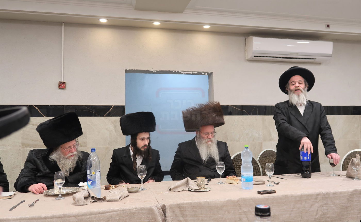 שמחת הברית בחצרות קוזמיר - לעלוב בראנוביץ