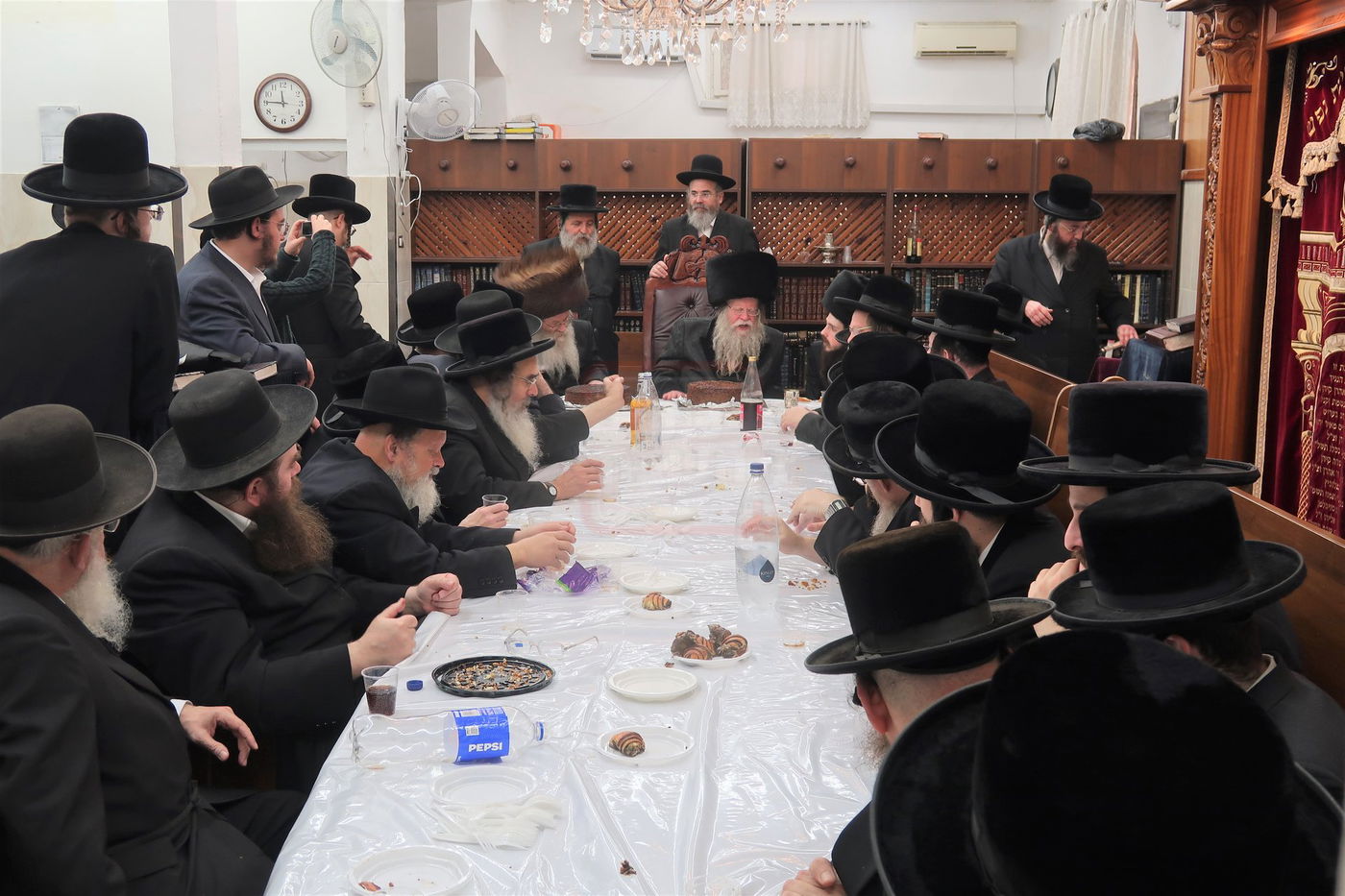 שמחת הברית בחצרות קוזמיר - לעלוב בראנוביץ