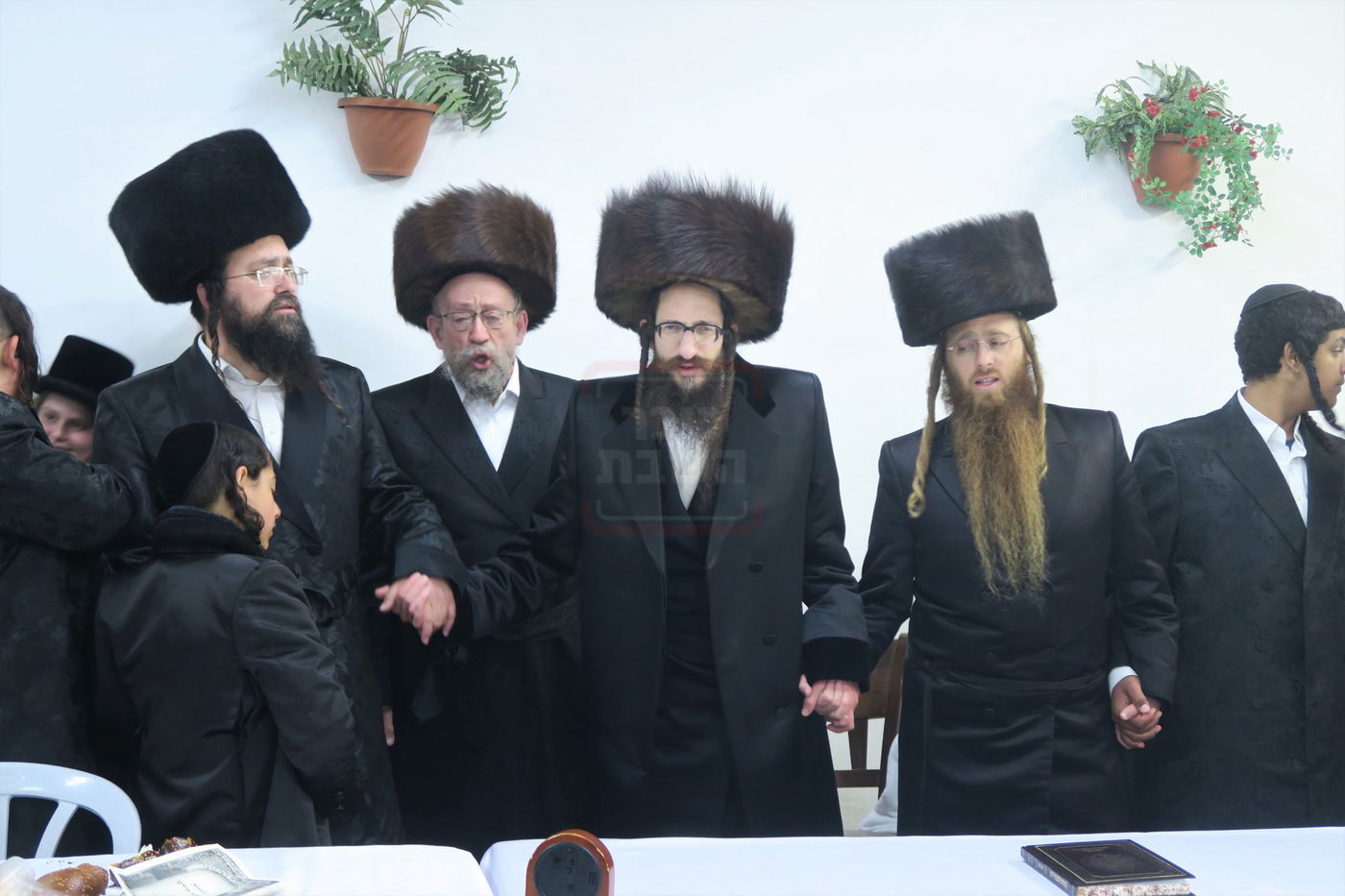 האדמו"ר מישועות יעקב סקולען, שבת במירון