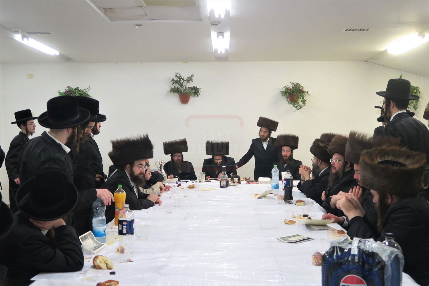 האדמו"ר מישועות יעקב סקולען, שבת במירון