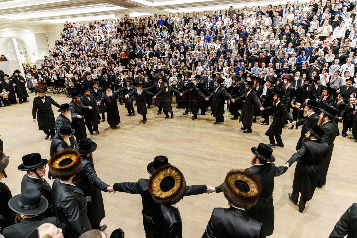 הכנסת ס"ת בבאבוב