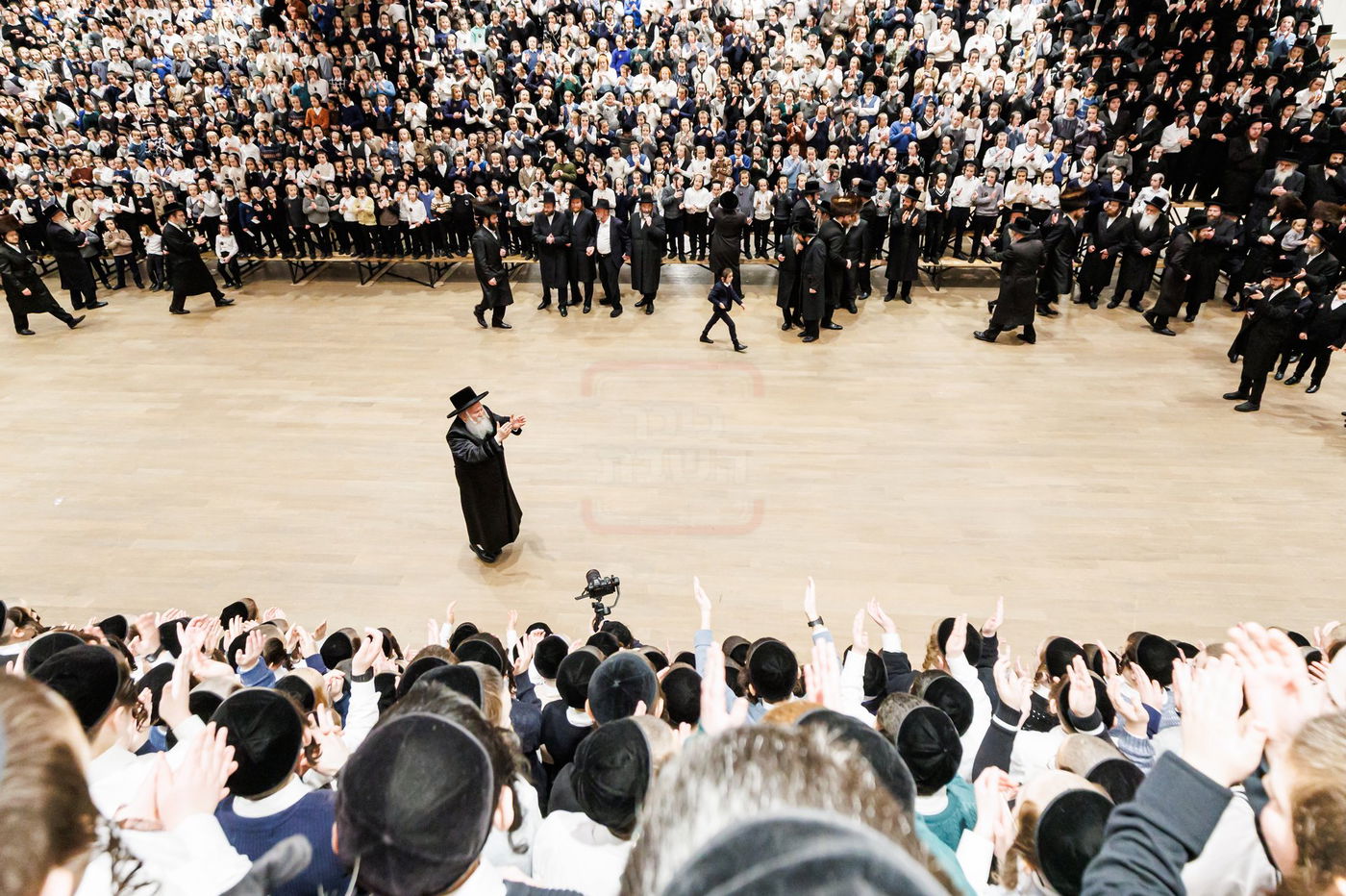 הכנסת ס"ת בבאבוב