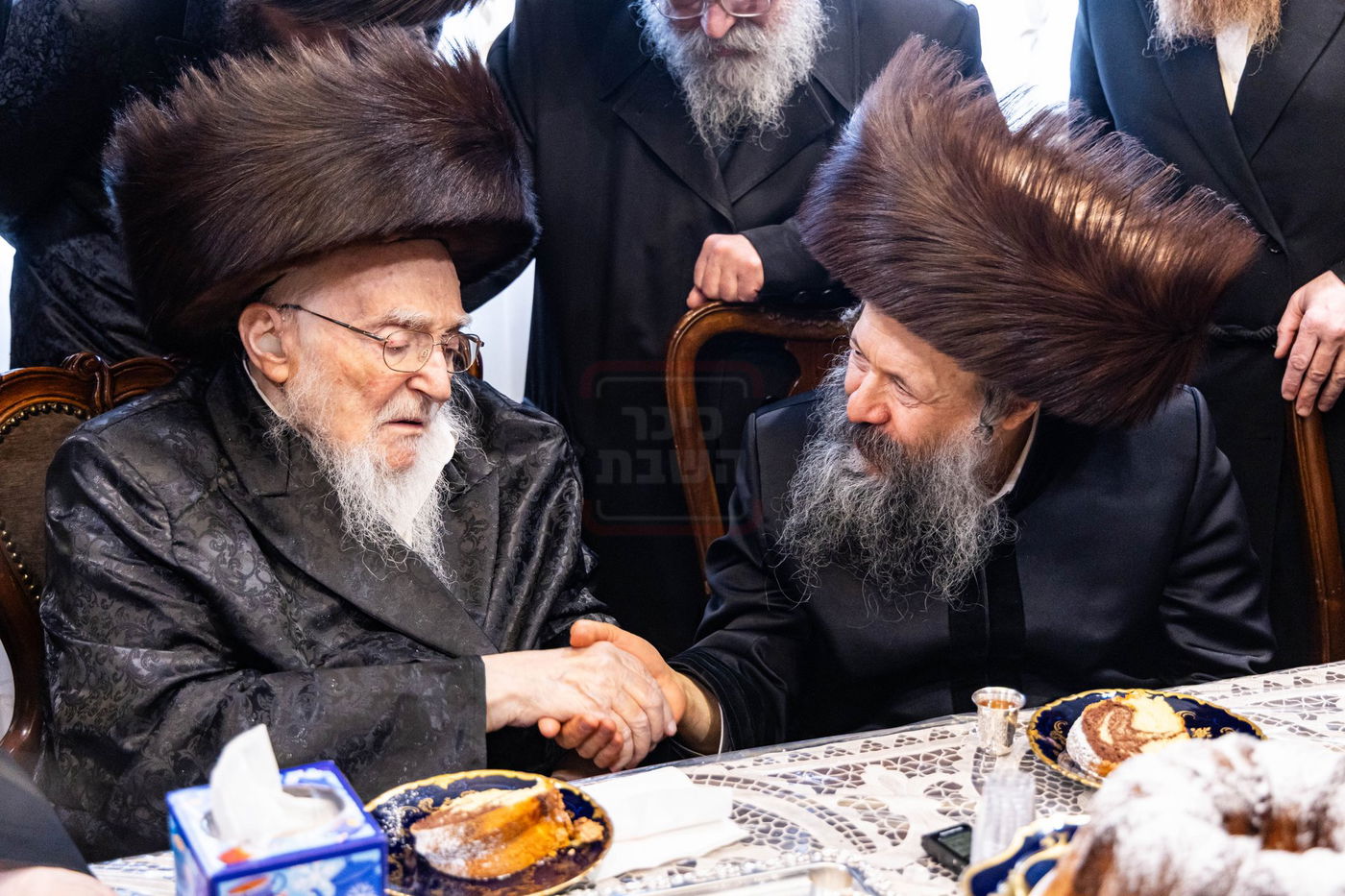 האדמו"ר מבאבוב 45 בלחיים לאדמו"ר מסטריזוב